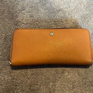 Tory Burch wallet